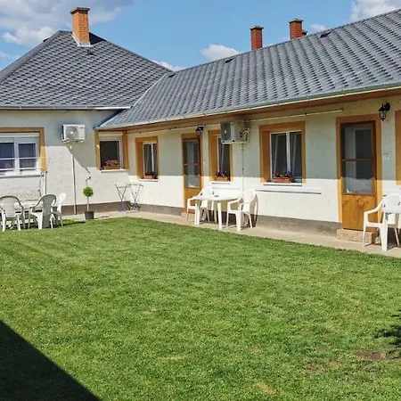 Rozika Apartman Ii. Hajduszoboszlo Exterior photo