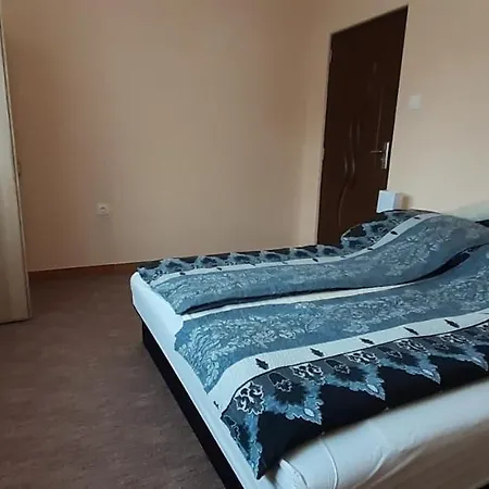 Rozika Apartman Ii. Hajduszoboszlo Exterior photo