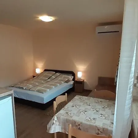 Rozika Apartman Ii. Hajduszoboszlo Exterior photo