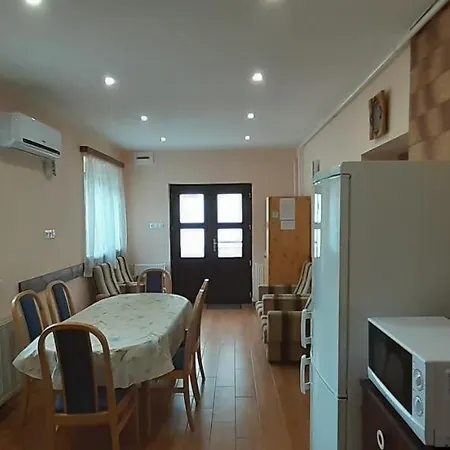 Rozika Apartman Ii. Hajduszoboszlo Exterior photo