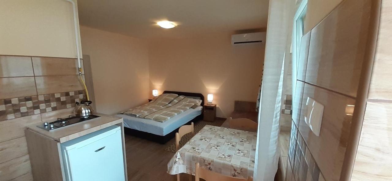 Rozika Ii. Apartment